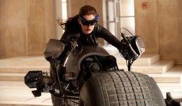 hathawaycatwoman1