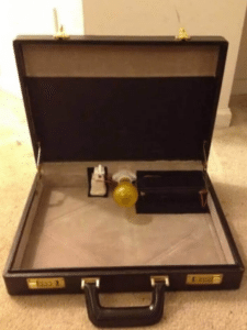 analyse explication pulp fiction mallette interieur