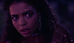Lucy dans Dracula de Netflix