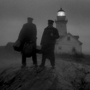 une phare et deux hommes